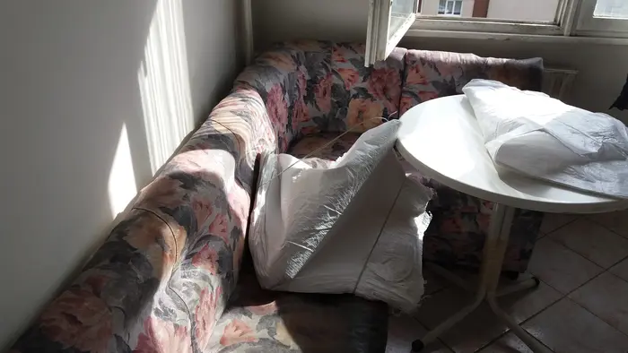 Изчистване на силно затрупан апартамент