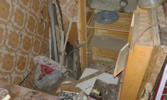 Разтоварване на апартамент с боклук