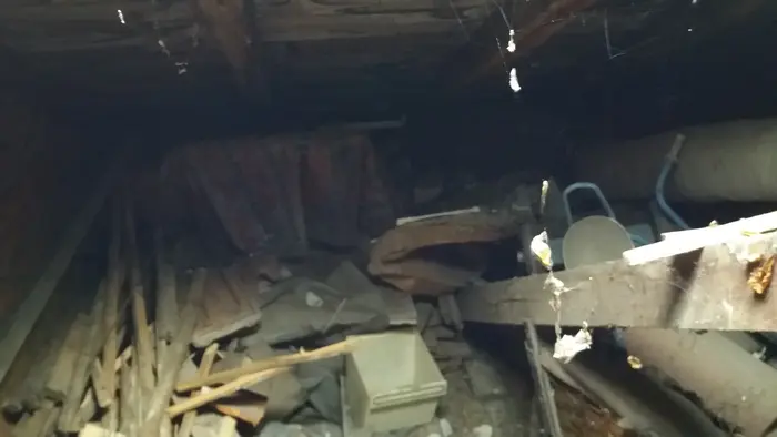 Почистване на клошарски апартаменти