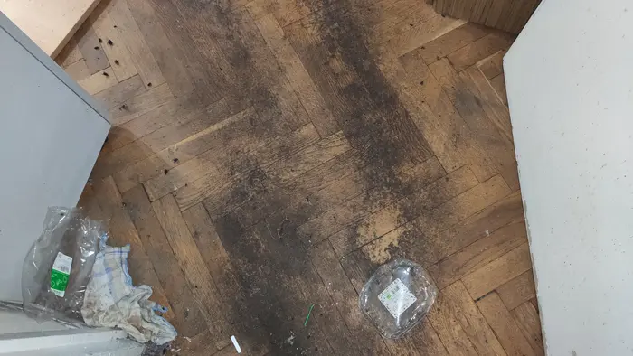 Разчистване на склад в София за стари вещи