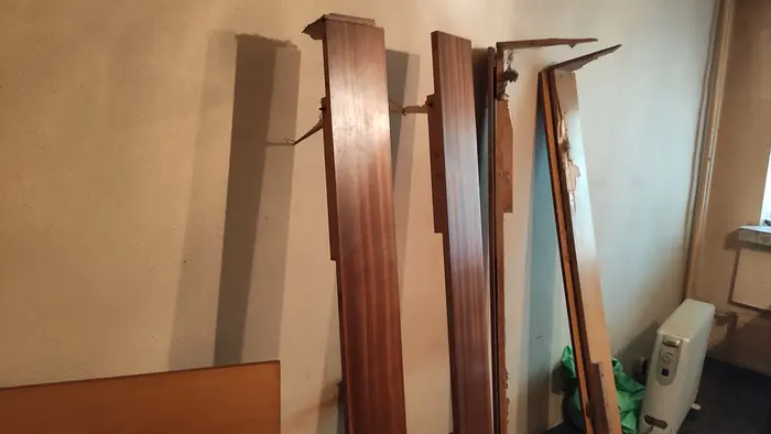 Разчистване на стари вещи от апартамент