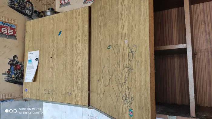 Изнасяне на стари секции в София