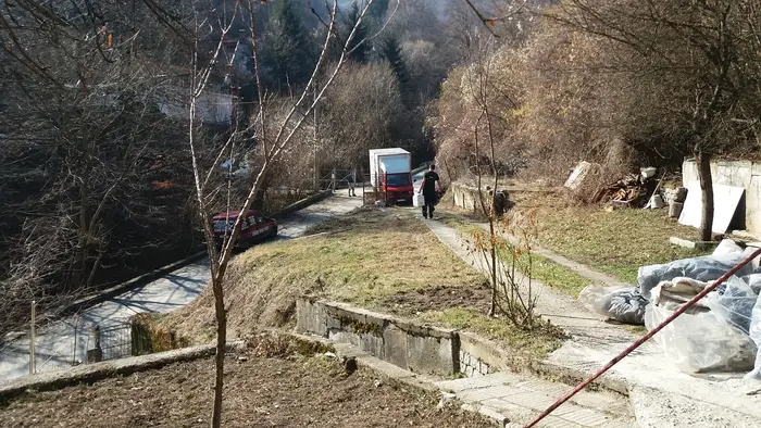 Почистване на силно замърсен имот с миризми в София